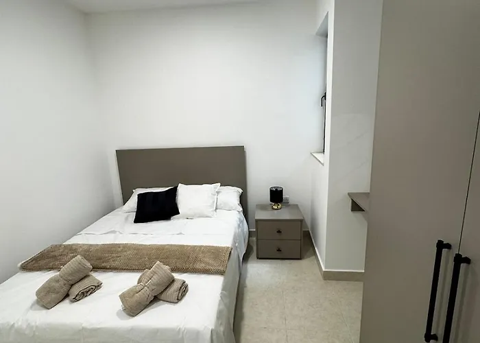 New Stylish 2 Bedroom In Msida Lägenhet